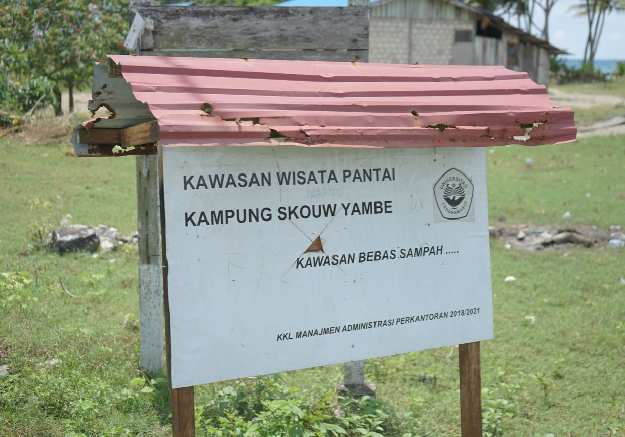 kawasan wisata pantai skouw yambe