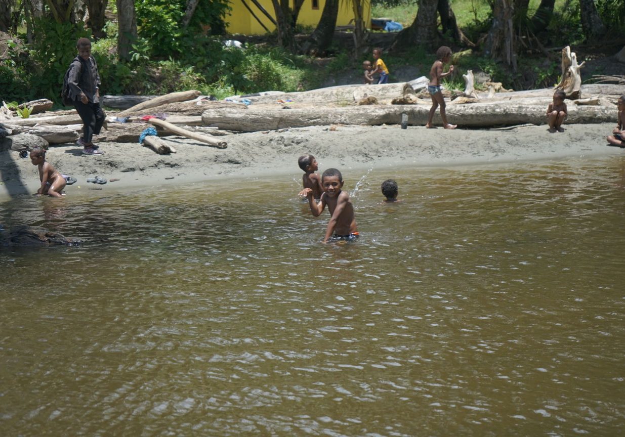 wisata sungai kampung skouw mabo